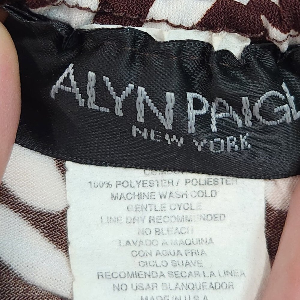 Alyn Paige Halter Brown/Cream Dress Size Large
Lot K - Picture 6 of 7